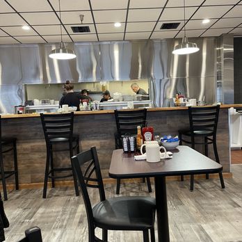 Heidi's Family Restaurant - the kitchen and dining area - Breakfast & Brunch Near Me - Anchorage, Alaska
