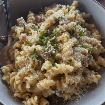 Herbe Sainte - Cajun Mac & Cheese - Cajun/Creole Near Me - Omaha, Nebraska
