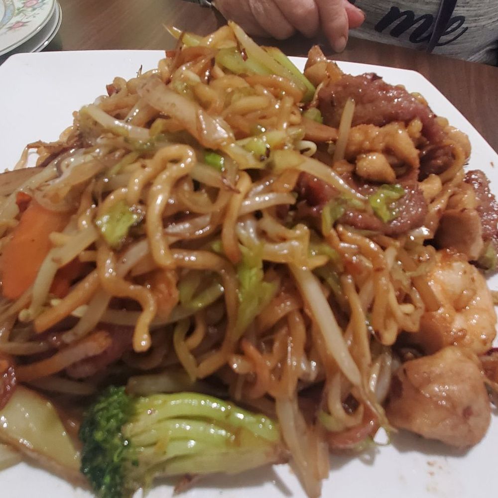 Vietnamese special chow mein . Beef pork and shrimp.