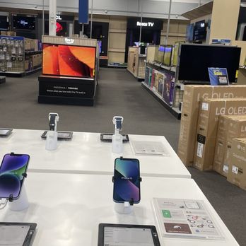 Best Buy -  Fox Point - Computers Near Me - Fox Point, Wisconsin