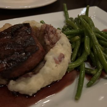 Wellington's - Petite fillet - Bars Near Me - Johnson City, Tennessee