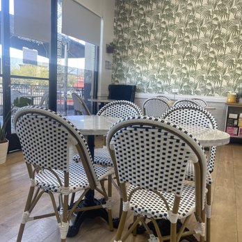 Le Paris Brest Cafe - Seating - Patisserie/Cake Shop Near Me - Henderson, Nevada