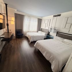 Renaissance Columbus Westerville - Two Queen Room