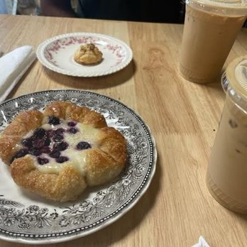 Cafe Vista - Cafes Near Me - Hoboken, New Jersey