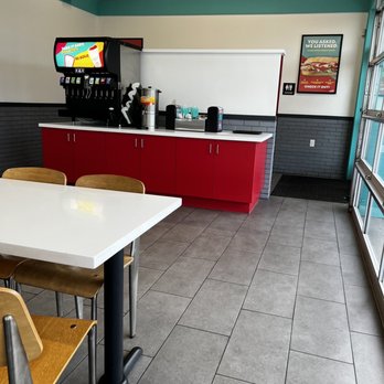 eegee's - a table and chairs in a restaurant - Sandwiches Near Me - Mesa, Arizona