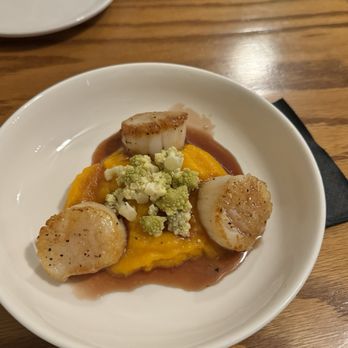 Old Man Rivers Table and Tavern - Scallops, squash purée - Southern Near Me - Chattanooga, Tennessee
