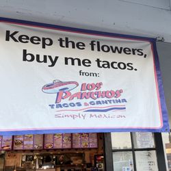 Los Panchos Taco Shop - The entrance