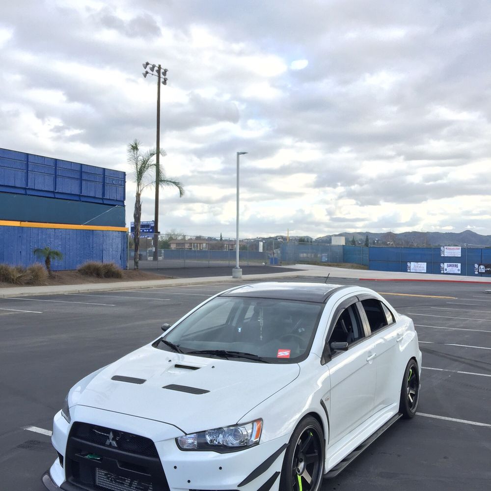 Here's a pic of my evo that he's done fenders and suspension on Here's a pic of my evo that he's done fenders and suspension on
