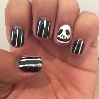 Nail Bar - Not a good job with designs! - Nail Salons Near Me - Menifee, California