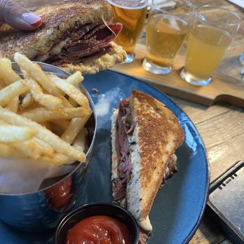 Wingcraft Kitchen & Beer Bar - California Pastrami Reuben - Gastropubs Near Me - Atlantic City, New Jersey Wingcraft Kitchen & Beer Bar - California Pastrami Reuben - Gastropubs Near Me - Atlantic City, New Jersey