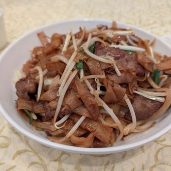 Lunasia Dimsum House - Beef chow fun w/ soy sauce - Dim Sum Near Me - Alhambra, California Lunasia Dimsum House - Beef chow fun w/ soy sauce - Dim Sum Near Me - Alhambra, California