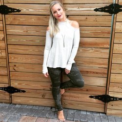 Rochelle's Clothing & Accessories