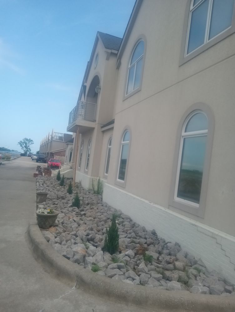 Slide of Roofing Worx