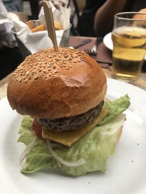 Bistro Burger 32 Photos 34 Reviews Burgers 26 Rue Montorgueil Chatelet Les Halles Paris France Restaurant Reviews Phone Number