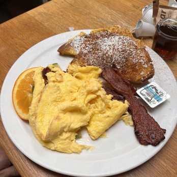 Summerland Beach Cafe - Two Two Two - American Near Me - Summerland, California