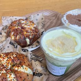 Banana Matcha Latte Banana Matcha Latte