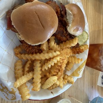 Royals Hot Chicken - Apple butter sliders - American Near Me - Louisville, Kentucky Royals Hot Chicken - Apple butter sliders - American Near Me - Louisville, Kentucky