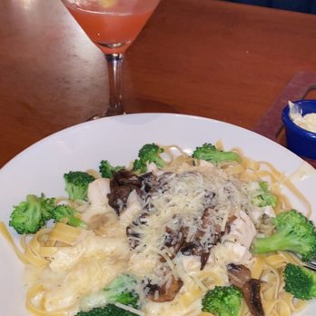 The Old Spaghetti Factory - Breast Of Chicken Fettuccine - Italian Near Me - Riverside, California The Old Spaghetti Factory - Breast Of Chicken Fettuccine - Italian Near Me - Riverside, California