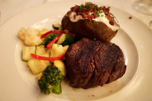 Hy's Steak House by null