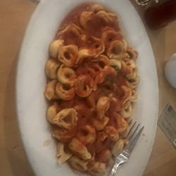 Jody’s Club Forest - Tortellini marinara