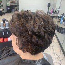 M C's Salon - Cut, color and style!!
