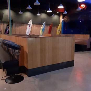 The Beach - Dining area - American Near Me - Riverside, California