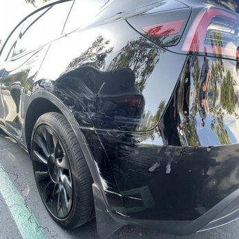ROEM Certified Collision Center - Body Shops Near Me - Costa Mesa, California ROEM Certified Collision Center - Body Shops Near Me - Costa Mesa, California