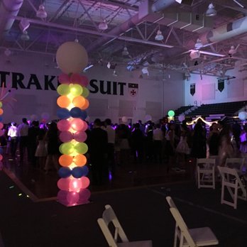 BalloonScape - Lit columns - Balloon Services Near Me - Sugar Land, Texas BalloonScape - Lit columns - Balloon Services Near Me - Sugar Land, Texas