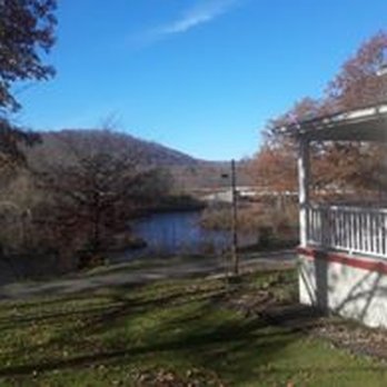 Yough Riverhouse - Vacation Rentals Near Me - Confluence, Pennsylvania