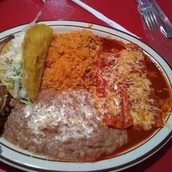La Estrella - a plate of mexican food - Mexican Near Me - Fabens, Texas