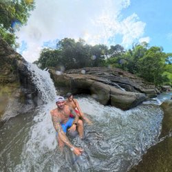 Serene Escapes - El yunque