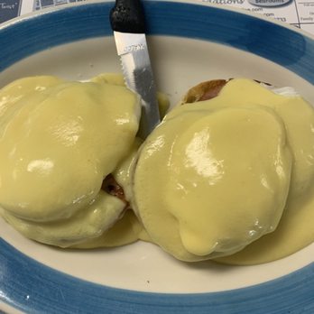 Minnie's Beach Cafe - Excellent eggs Benedict, simple & classic! - American Near Me - Holmes Beach, Florida Minnie's Beach Cafe - Excellent eggs Benedict, simple & classic! - American Near Me - Holmes Beach, Florida