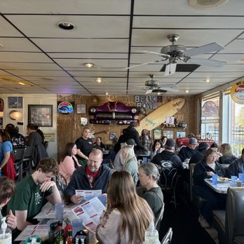 Buddy's Diner - Indoor seating area - Diners Near Me - Eugene, Oregon