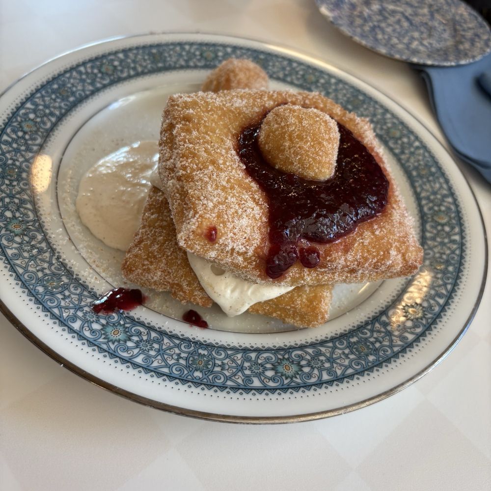 Borage - Homemade donuts - Breakfast & Brunch Near Me - Indianapolis, Indiana