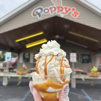 Poppy's Ice Cream - Apple caramel sundae - Ice Cream & Frozen Yogurt Near Me - Schenectady, New York Poppy's Ice Cream - Apple caramel sundae - Ice Cream & Frozen Yogurt Near Me - Schenectady, New York