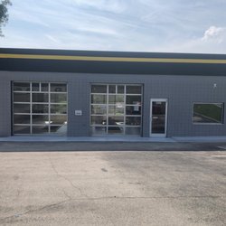 Costa Oil - 10 Minute Oil Change - Knoxville