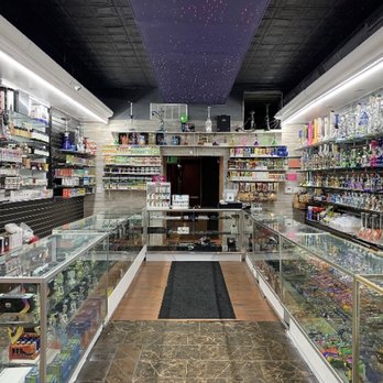 TASTY CLOUDS VAPE & SMOKE SHOP - Updated May 2026 - 22 Photos - 3173 Main  St, Buffalo, New York - Vape Shops - Phone Number