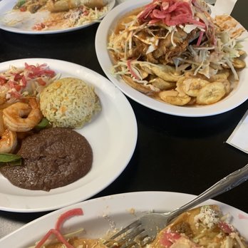 Merendero La Catrachitas - Pollo con Tajadas, 3 Tacos Hondurenos, 3 Enchiladas Hondurenas, Camarones en Salsa - Latin American Near Me - St. Louis, Missouri Merendero La Catrachitas - Pollo con Tajadas, 3 Tacos Hondurenos, 3 Enchiladas Hondurenas, Camarones en Salsa - Latin American Near Me - St. Louis, Missouri