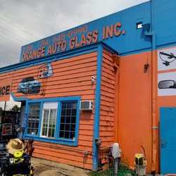 Orange Wholesale & Retail Glass - The shop front