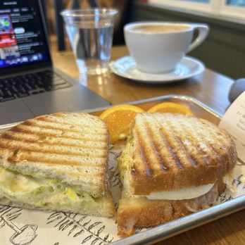 Lyrics Cafe - Breakfast Sandwich sub Avocado for bacon - Coffee & Tea Near Me - Newberg, Oregon