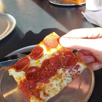 Via 313 Pizza - Nice cut of the Detroiter - Wine Bars Near Me - Houston, Texas Via 313 Pizza - Nice cut of the Detroiter - Wine Bars Near Me - Houston, Texas