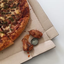 Pizza was great, but those wings were PUNY. Pizza was great, but those wings were PUNY.