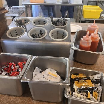 Pizza Inn - Condiments & utensils - Pizza Near Me - Wiggins, Mississippi Pizza Inn - Condiments & utensils - Pizza Near Me - Wiggins, Mississippi
