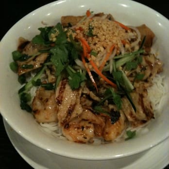 Goji Kitchen - Chicken and Shrimp noodle bowl. - Asian Fusion Near Me - Santa Rosa, California