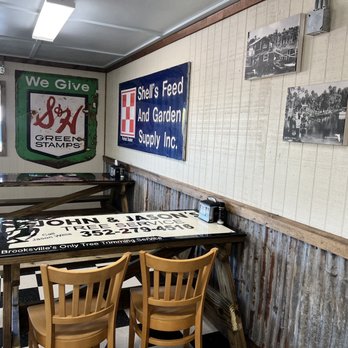 Florida Cracker Cook Shack - Some inside seating, as well as outside - Soul Food Near Me - Brooksville, Florida Florida Cracker Cook Shack - Some inside seating, as well as outside - Soul Food Near Me - Brooksville, Florida