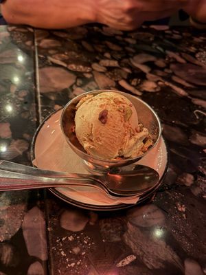 DAMNFiNE pizza by null