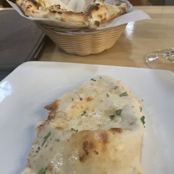Zuzu Momo - Garlic Naan - Indian Near Me - Everett, Massachusetts