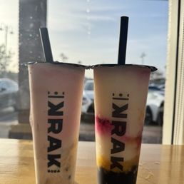 Strawberry Snow (Large), Dragon Slayer (Large) Strawberry Snow (Large), Dragon Slayer (Large)