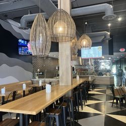 Freda's Pizza Kitchen - Nice decor -- love the plants