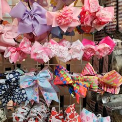 Classy Chassis Beauty - Large selection of hair bows